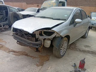 Fiat linea stripping for spares all spares available