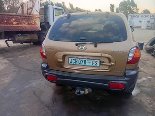 Hyundai santafe 4wd 2.5l automatic stripping for spares