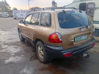 Hyundai santafe 4wd 2.5l automatic stripping for spares
