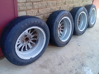 Fiat linea 4set of rims and tyres pdc 4X100 wheel offset 42-46mm tyre size 195/60R15