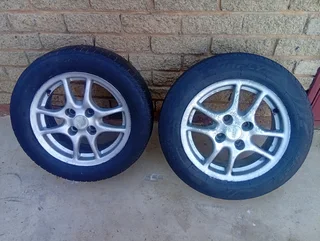 Fiat Punto 2 rims and tyres PDC 4X100