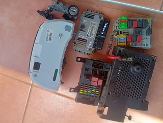 Fiat linea Punto  1.4 manual lockset