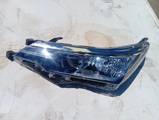 Toyota prestige left headlight