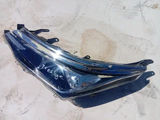 Toyota prestige left headlight