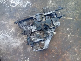 2005-2009 Kia Rio Hyundai accent 1.6l  5 speed manual gearbox G4ED