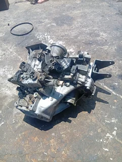 2005-2009 Kia Rio Hyundai accent 1.6l  5 speed manual gearbox G4ED