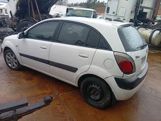 2006 Kia Rio 1.6 G4ED manual stripping for spares