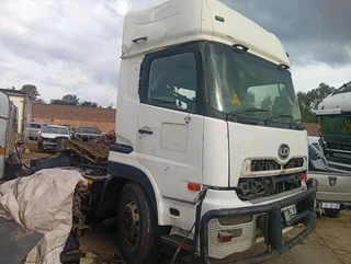 Nissan Ud truck ud460 stripping for spares