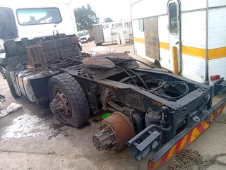 Nissan Ud truck ud460 stripping for spares