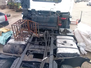 Nissan Ud truck ud460 stripping for spares