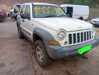 2005 jeep crd stripping for spares