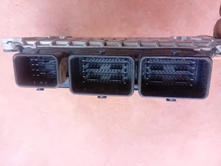 2020 2022 Nissan Sentra 2.0L computer box  ECM # BED505-700 HITACHI 23710 4 PN8B  01187747