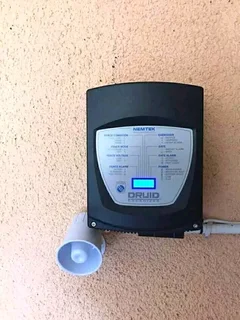 Repairs on electric fencing