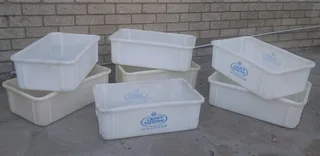 Food trough medium w&#61;2.2kg suitable for use in the food manufacturing industry