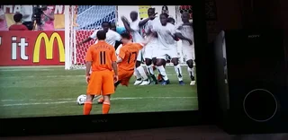 Sony Bravia 32"lcd With Theatre Surround Sound  System