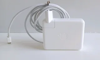 140W USB-C Power Adapter and Apple USB-C to MagSafe 3 Cable (2m) ​​​​​​​