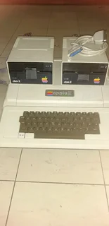 Apple 2 vintage computer