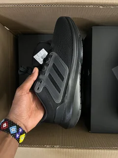 NEW Affordable Sneakers at a Reduced Price | Place Your Order and We will deliver!!! ZAR1,000