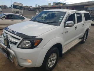 2009 Toyota Hilux 2.7 Double Cab for sale urgent..