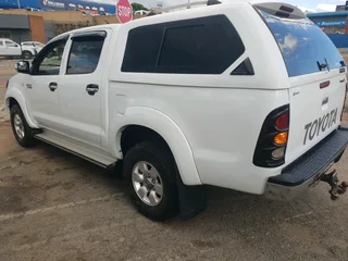 2009 Toyota Hilux 2.7 Double Cab for sale urgent..