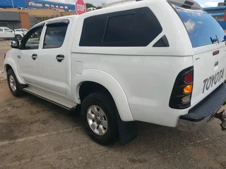 2009 Toyota Hilux 2.7 Double Cab for sale urgent..