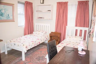 Holiday Accommodation Summerstrand Area