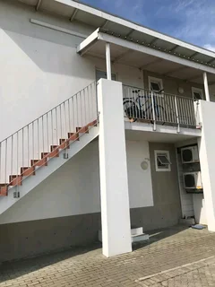 NEAT FURNISHED ROOM IN A 2 BED FLAT, R4700,INC UTILITIES