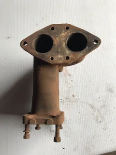 NISSAN CW41 EXHAUST MANIFOLD PIECES