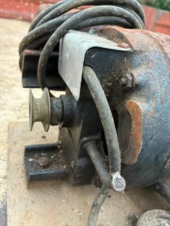 220 VOLT ELECTRIC MOTOR