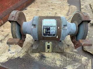 Quinns Heavy Duty Bench Grinder