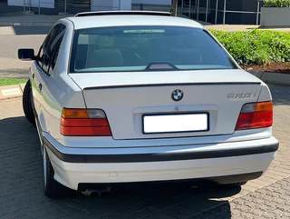 1998 BMW E36 328i Auto