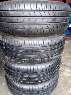 We are selling a set of clean 16 original Hyundai accent mag rims with new tyres 195/50 16 Kumho,