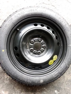 We are selling brand new biscuits for Toyota Corolla T-cross 155/70 17 all clean Pcd 5/114.3,