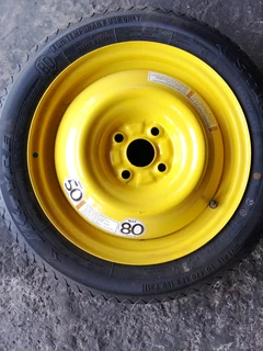 We are selling brand new 15 inch 4 holse Suzuki biscuits pcd 4/100.Fit perfectly on kiA Rio, Etios,