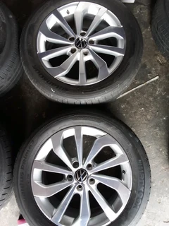 We are selling clean as good as new 17 inch VW T-Rocc mag rims with Hankook ventus tyres 80%