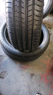 Two tyres as good as new 245 40 21 runflat bridgestone tyres all clean in very good condition