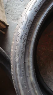Two tyres as good as new 245 40 21 runflat bridgestone tyres all clean in very good condition