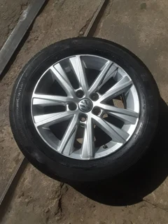 We are selling a set of clean 15 inch original polo t s i mag rims with 80% continental tyres