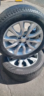 We are selling a set of 20 inch Ranger Rover mag rims with Good tyres in a VERY GOOD CONDITION
