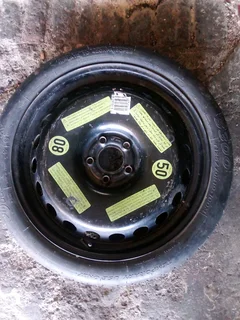 19 inch original Audi biscuits pcd 5/112Tyre size 125/70 19.In a very good condition