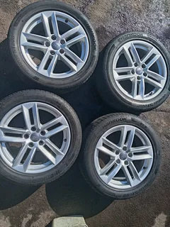 We are selling a set of clean original 17 inch Audi A4 mag rims with good quality tyres