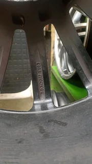 One 20 inch original Mercedes Benz AMG mag rim.Still in good condition Never been repaired 8J Front