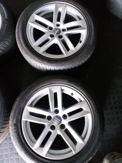 We are selling clean 17 inch Audi A4 mag rims with Hankook tyres 225/50 17 in a very good condition.
