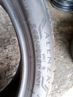 Two tyres still new 245/40 21 Runfltat Bridgestone Alenza, in a very good condition all clean