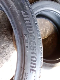 Two tyres still new 245/40 21 Runfltat Bridgestone Alenza, in a very good condition all clean