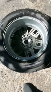 One 17 inch original Hyundai straria mag rim and tyre for spare.All clean tyre 80% App 0604480246