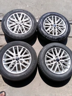 We are selling a set of clean 15 inch original kiA mag rims with 80% tyres in a very good condition