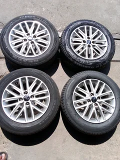 We are selling a set of clean 15 inch original kiA mag rims with 80% tyres in a very good condition