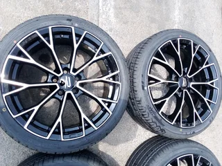 We are selling a set of brand new 17 inch VW polo mag rims with brand new tyres 215/40 17 all clean.