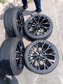 We are selling a set of brand new 17 inch VW polo mag rims with brand new tyres 215/40 17 all clean.